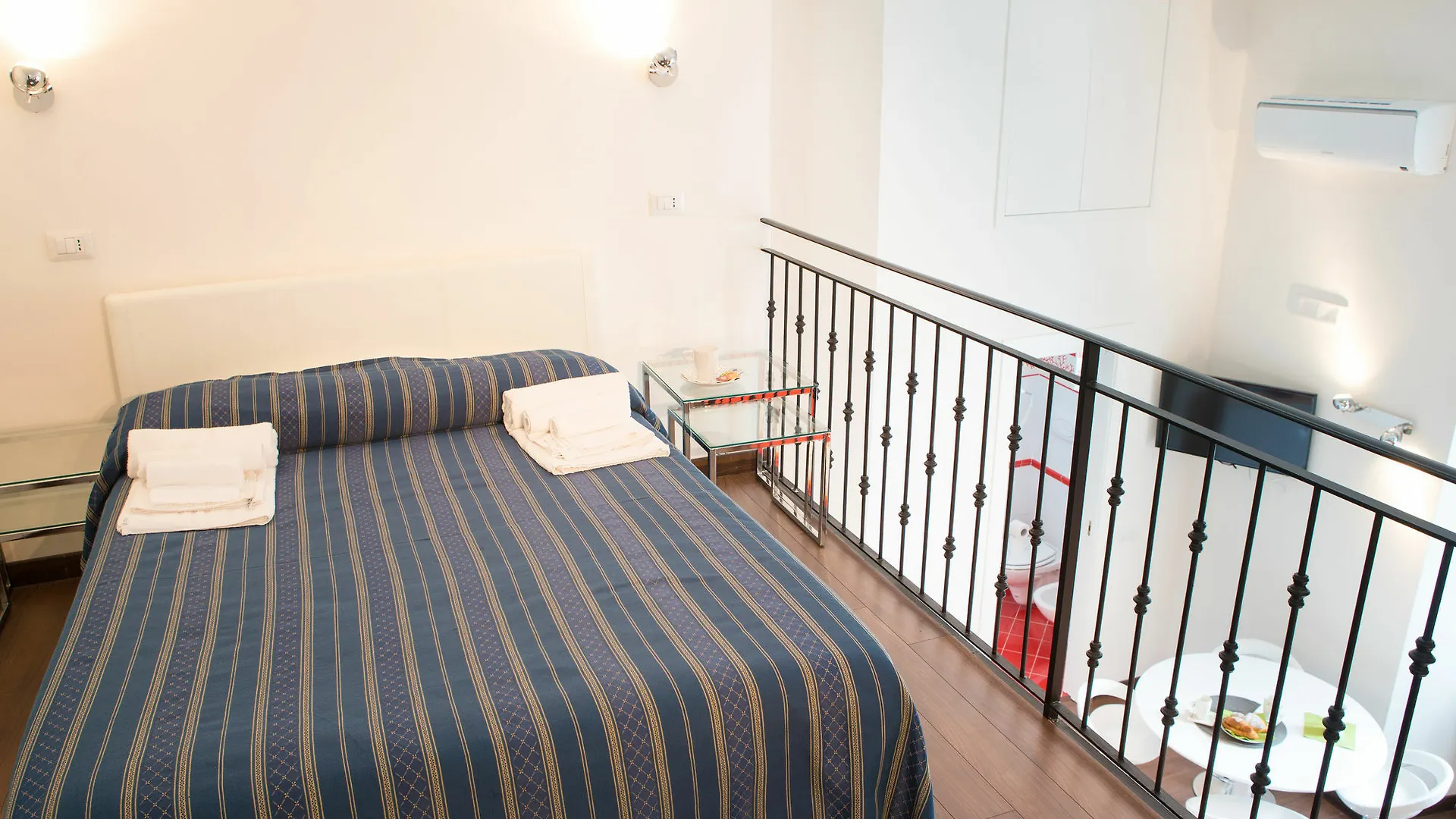 Suite Mergellina Napoli 0*,  Italia